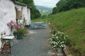 Stables,1 or 2 bedroom Eco earth house, edge of Dartmoor